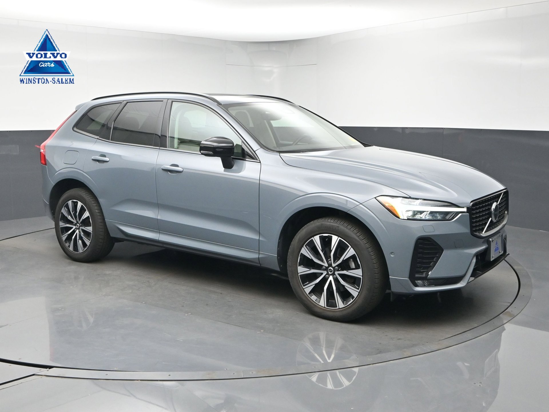 Used 2024 Volvo XC60 B5 Plus w/ Climate Package
