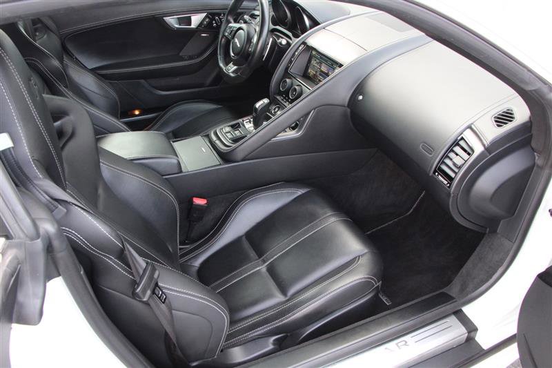 2016 Jaguar F-TYPE R