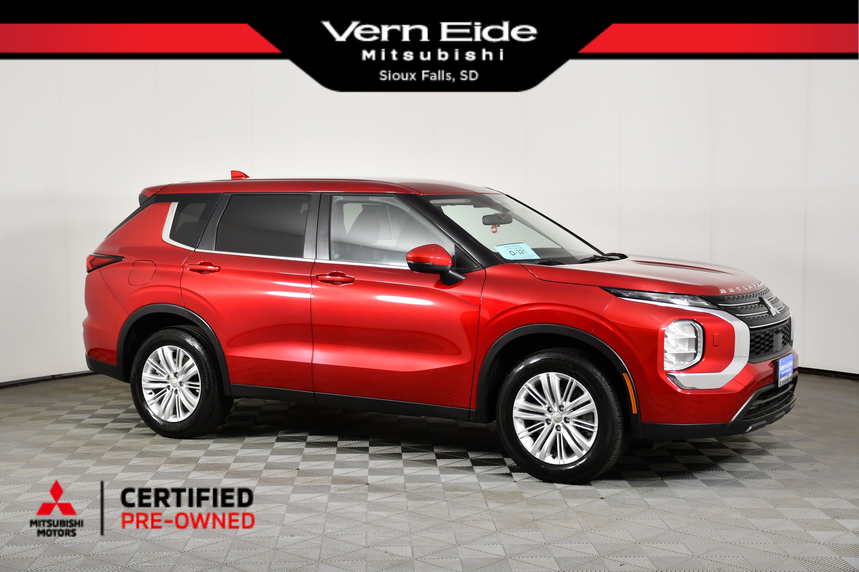 Used 2024 Mitsubishi Outlander for Sale in Sioux Falls, SD