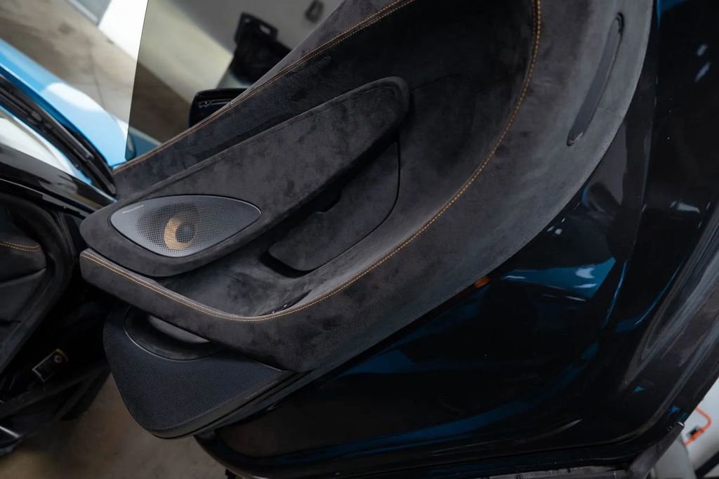 Used 2020 McLaren 600LT Spider photo 35