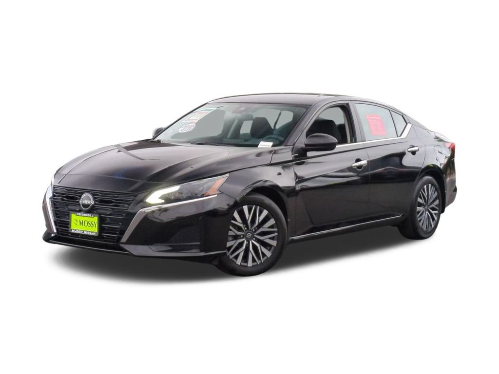 Used 2023 Nissan Altima 2.5 SV