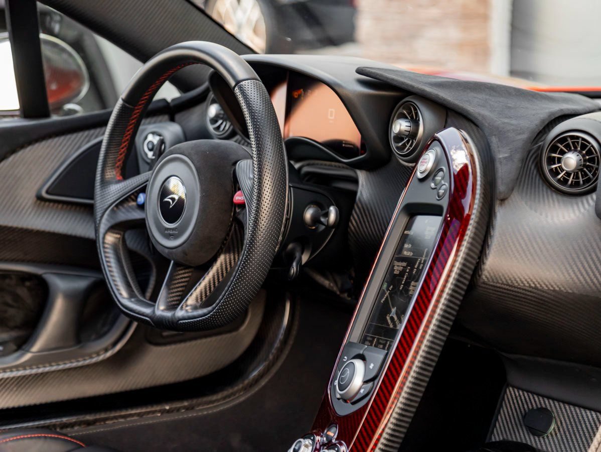 Used 2015 McLaren P1 photo 25