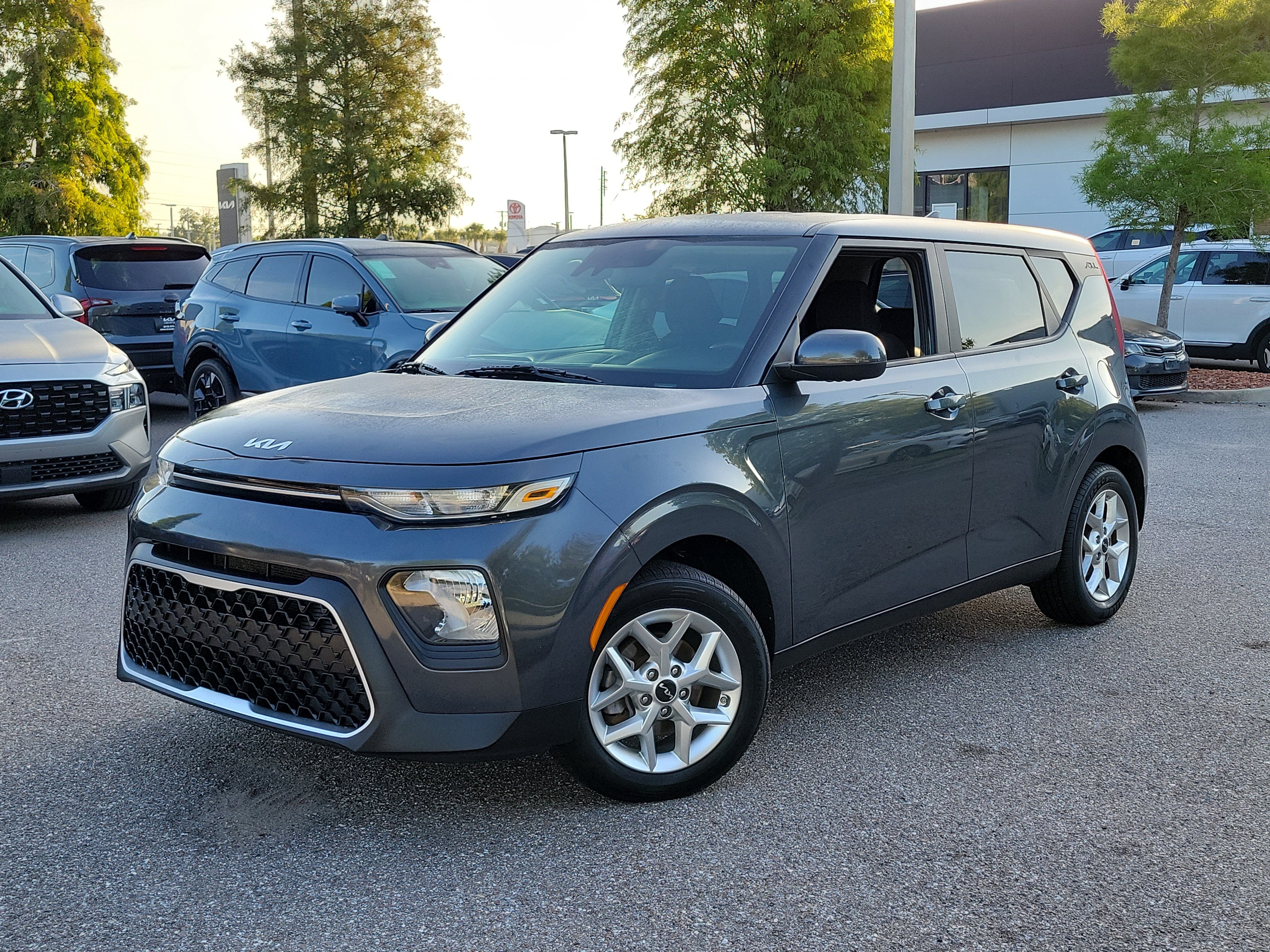 Used 2022 Kia Soul LX w/ Technology Package