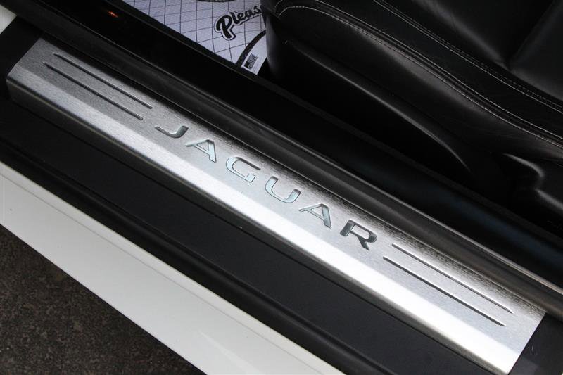 2016 Jaguar F-TYPE R