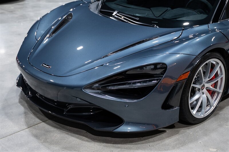 Used 2018 McLaren 720S Performance photo 11