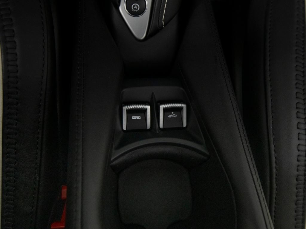 Used 2024 McLaren 750S Spider photo 24