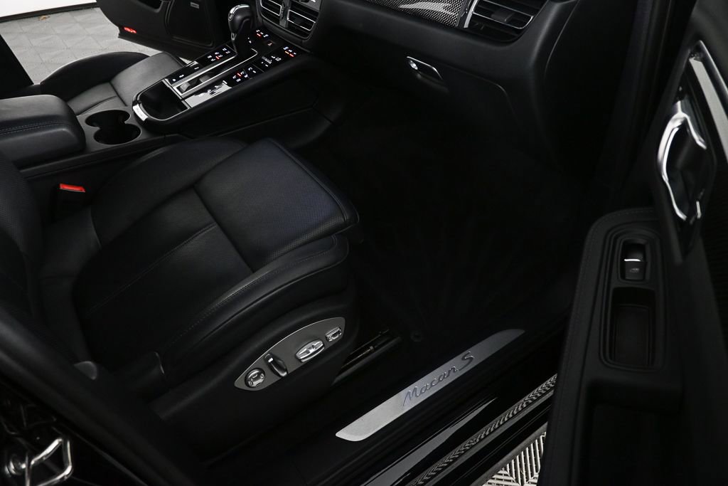 2024 Porsche Macan S