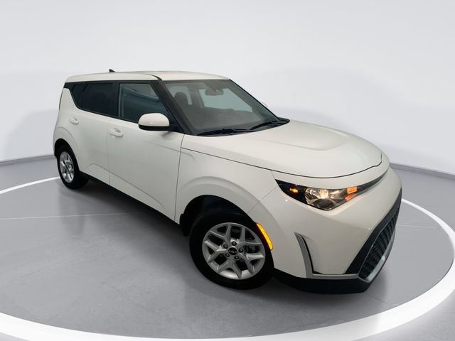 Used 2023 Kia Soul LX w/ Option Group 015
