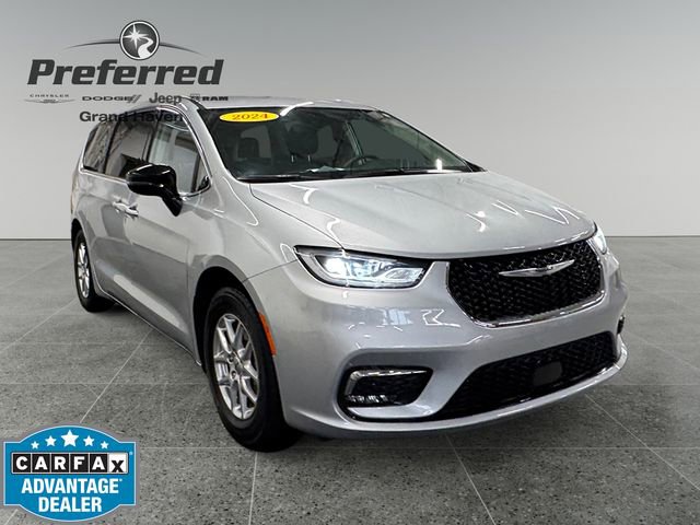Used 2024 Chrysler Pacifica Touring-L