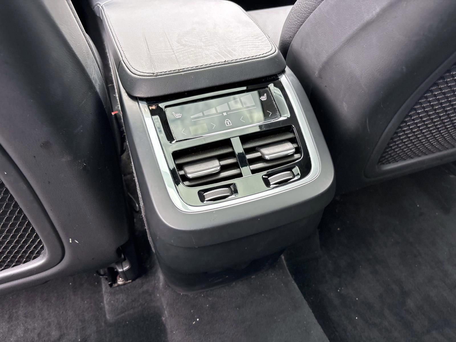 2024 Volvo Xc90 B6 Plus