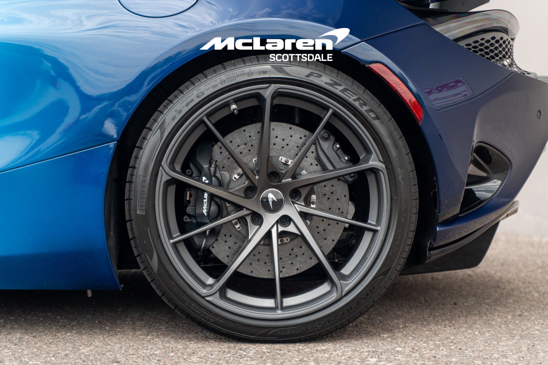 Used 2025 McLaren 750S Spider photo 28