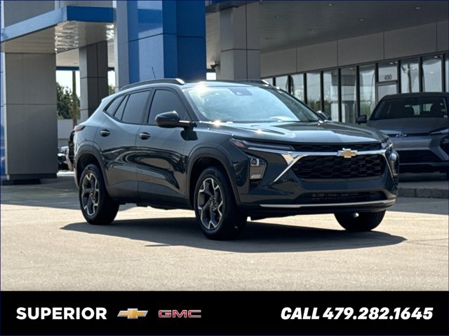 Used 2025 Chevrolet Trax LT w/ Driver Confidence Package