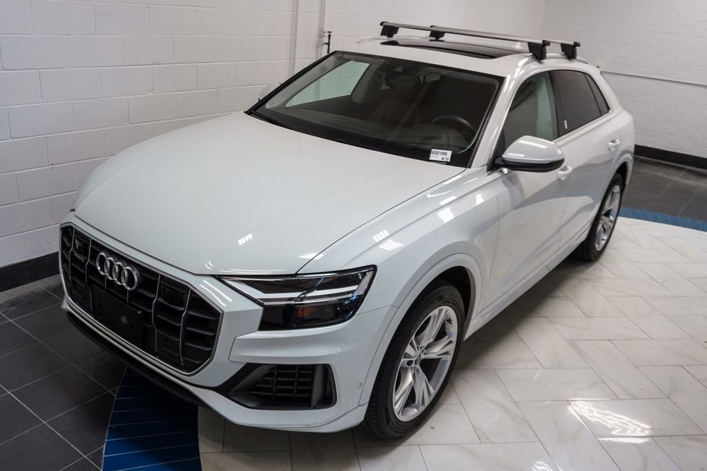 2022 Audi Q8 Premium Plus