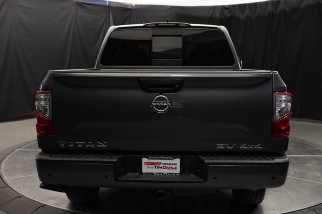 2024 Nissan Titan SV