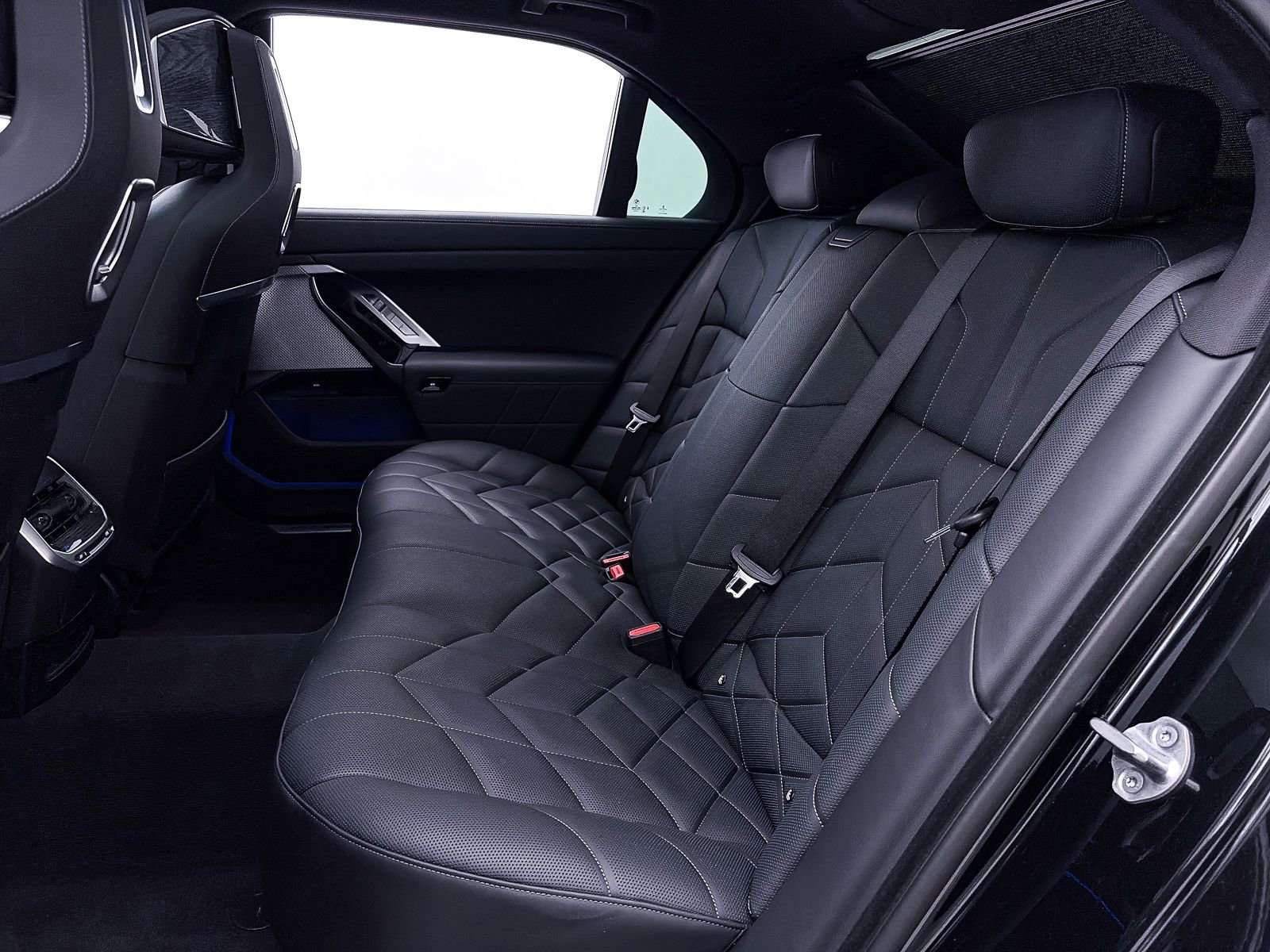 2023 BMW 760i xDrive