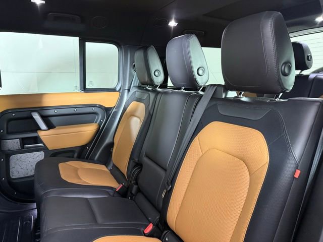 2024 Land Rover Defender 130 X-Dynamic SE