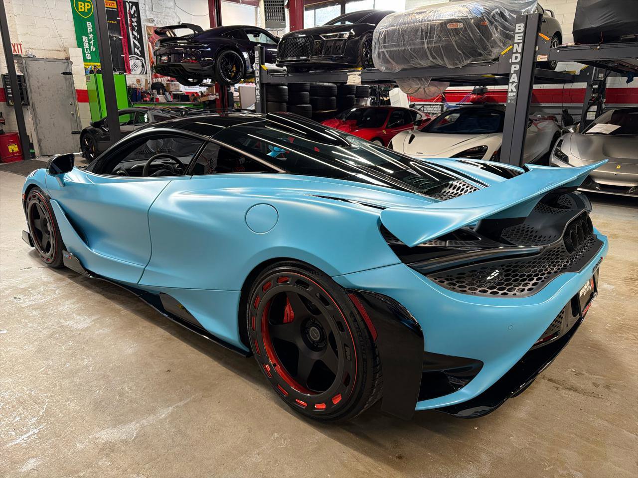 Used 2021 McLaren 765LT photo 9