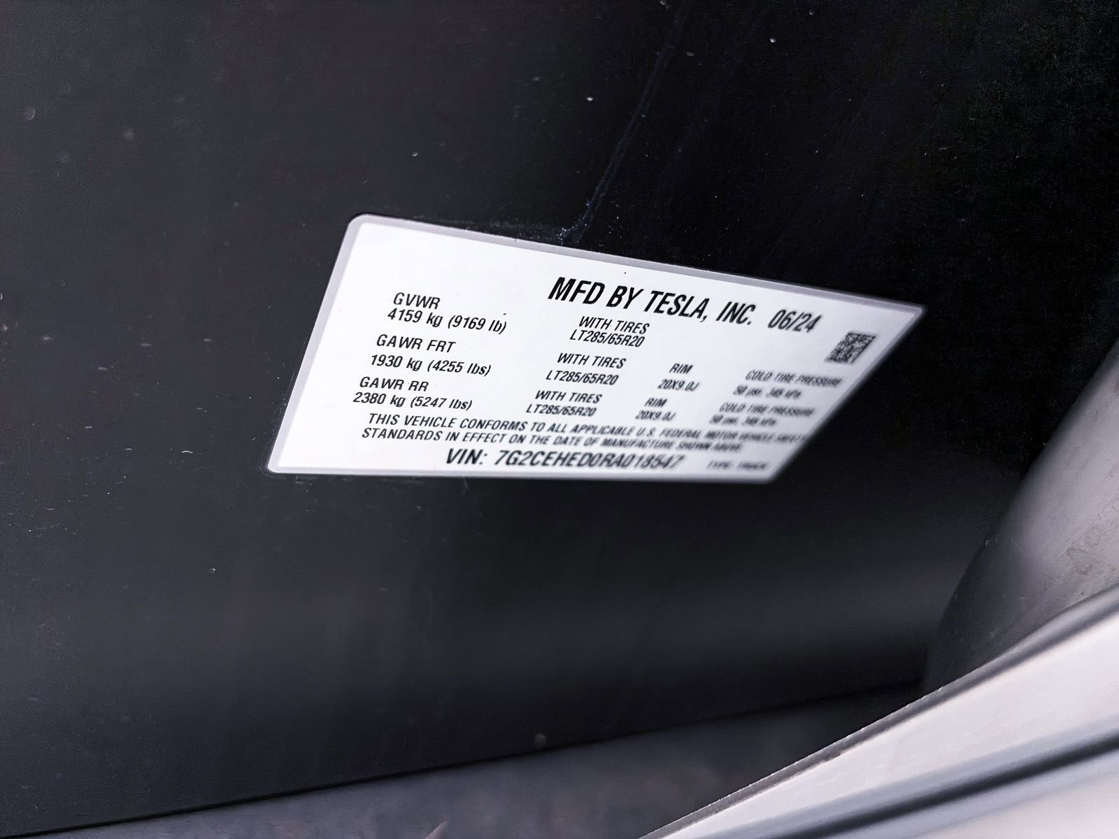 2024 Tesla Cybertruck AWD Crew Cab