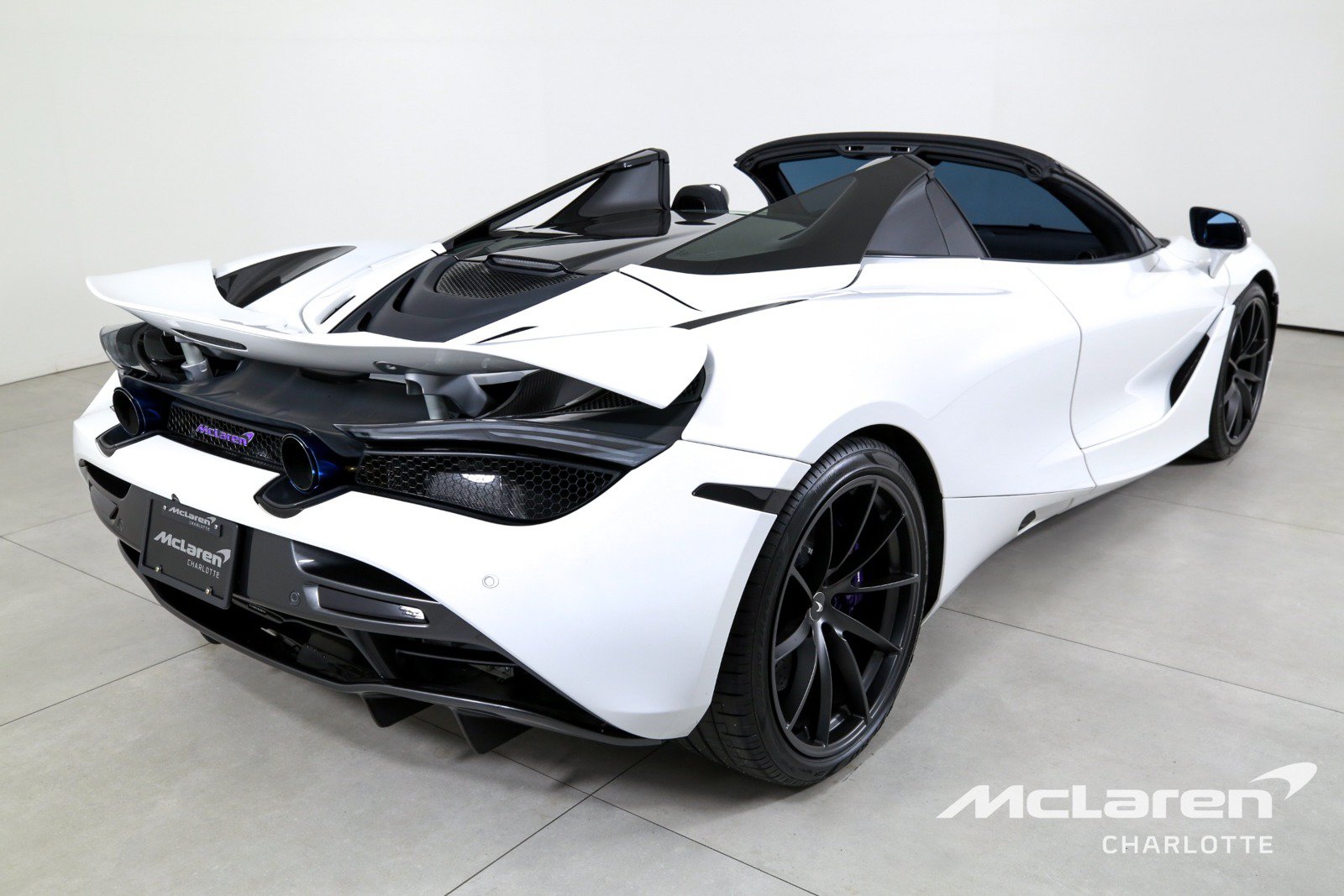 Used 2022 McLaren 720S Spider photo 10