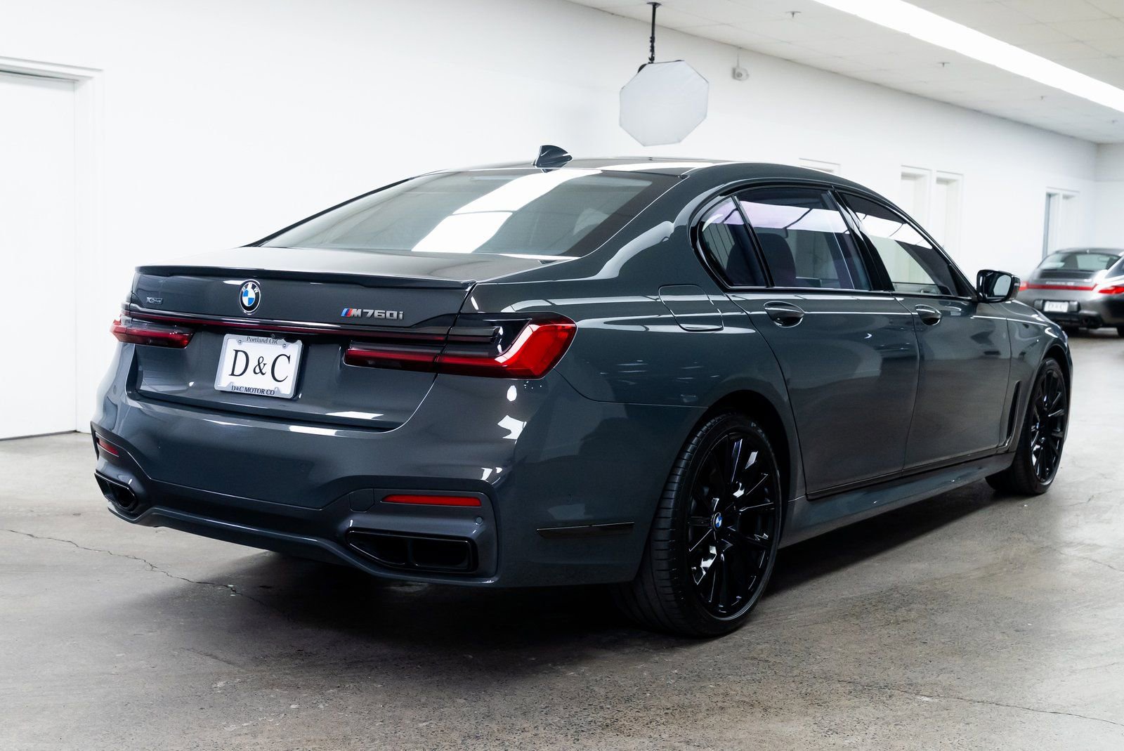 2022 BMW M760i xDrive