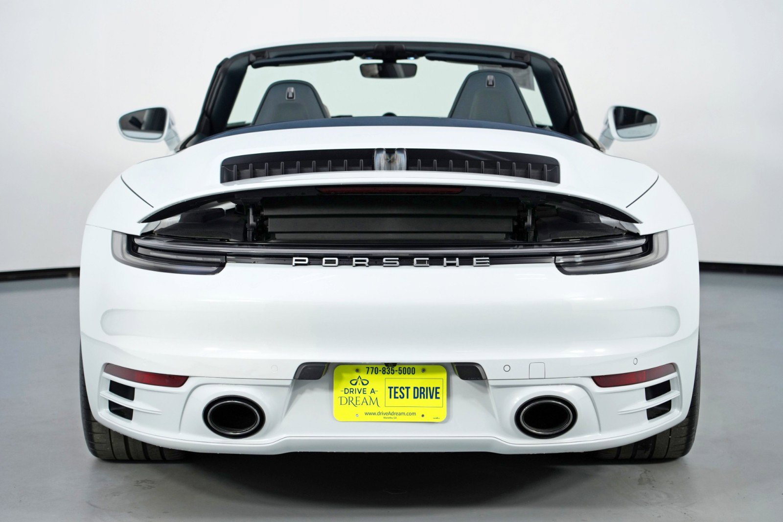 2022 Porsche 911 Carrera