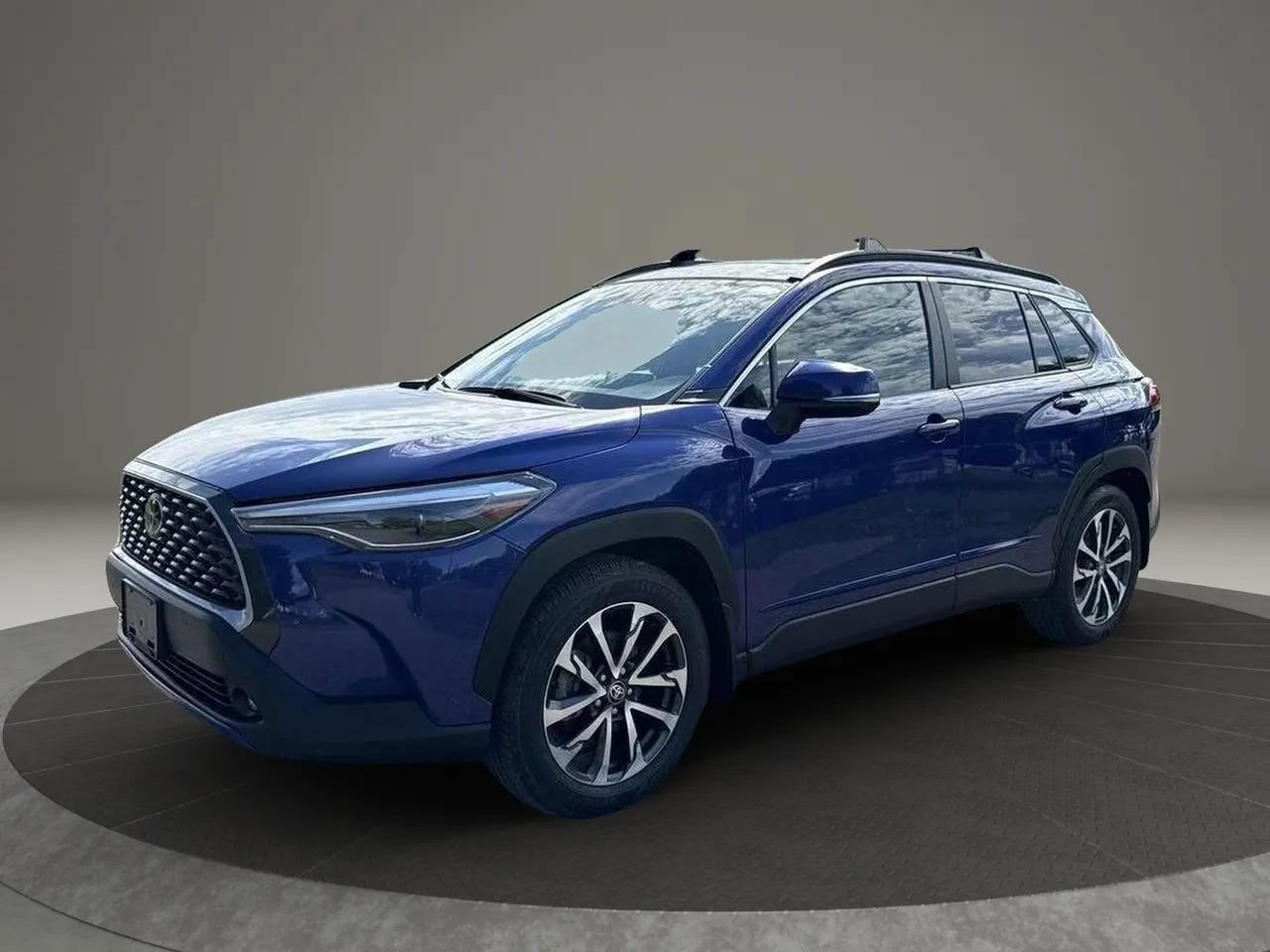 Used Toyota Corolla Cross XLE for Sale in Hutchinson, MN - Autotrader