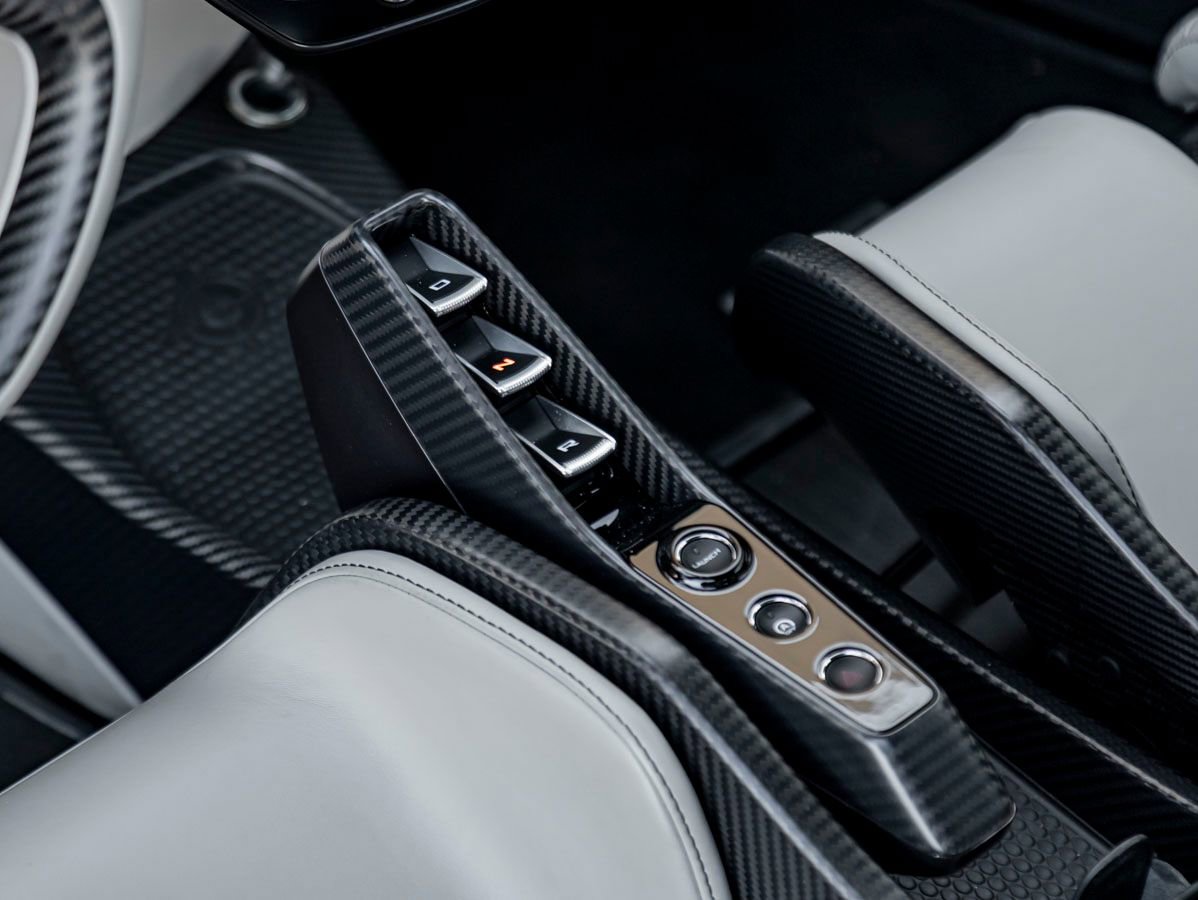 Used 2019 McLaren Senna photo 27