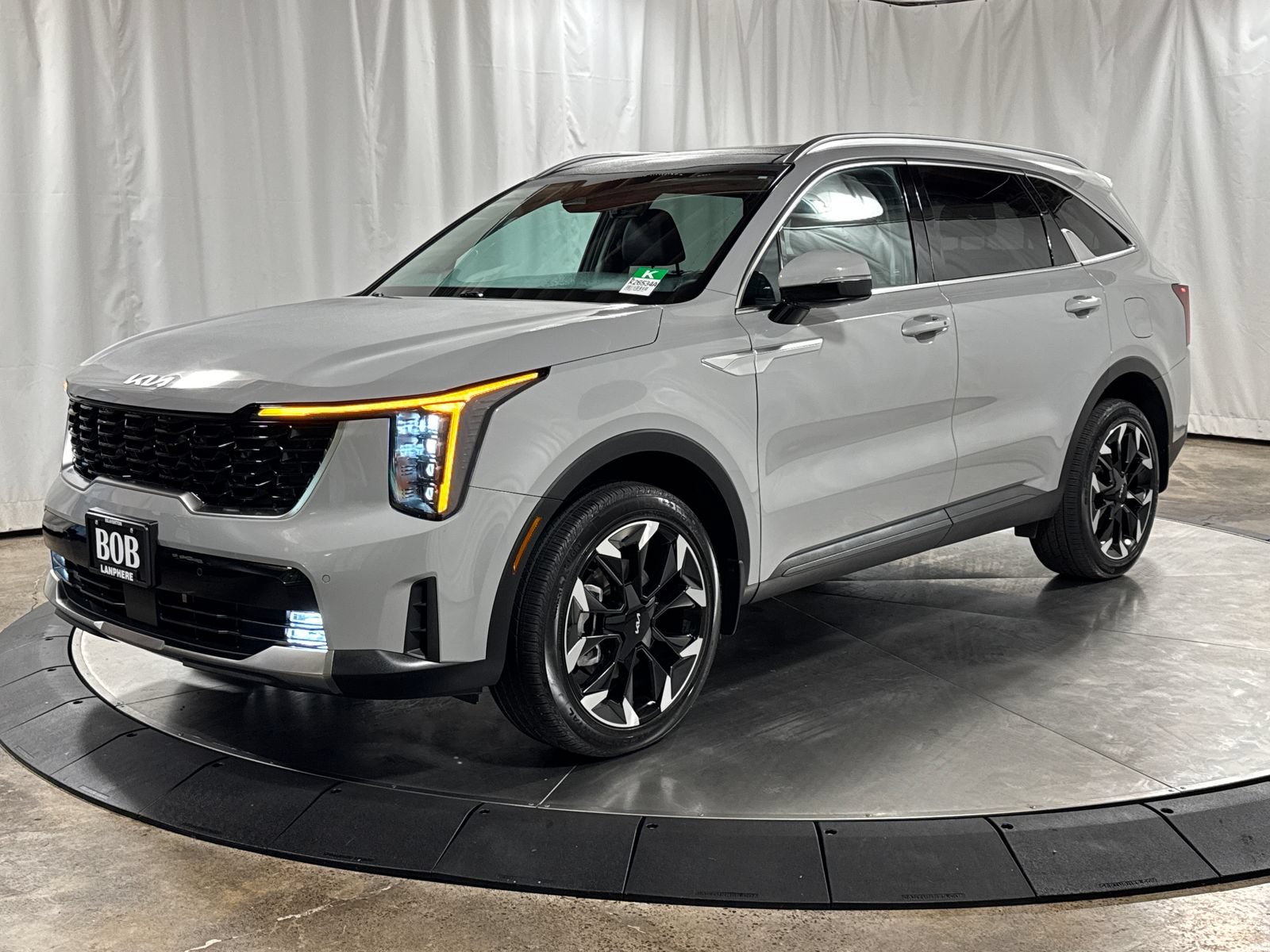 Certified 2025 Kia Sorento EX w/ Panoramic Sunroof Package