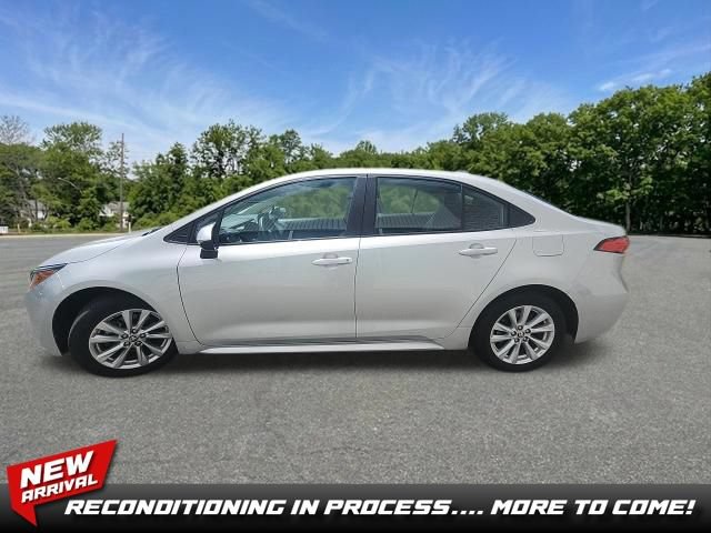 Used 2025 Toyota Corolla LE w/ LE Premium Package