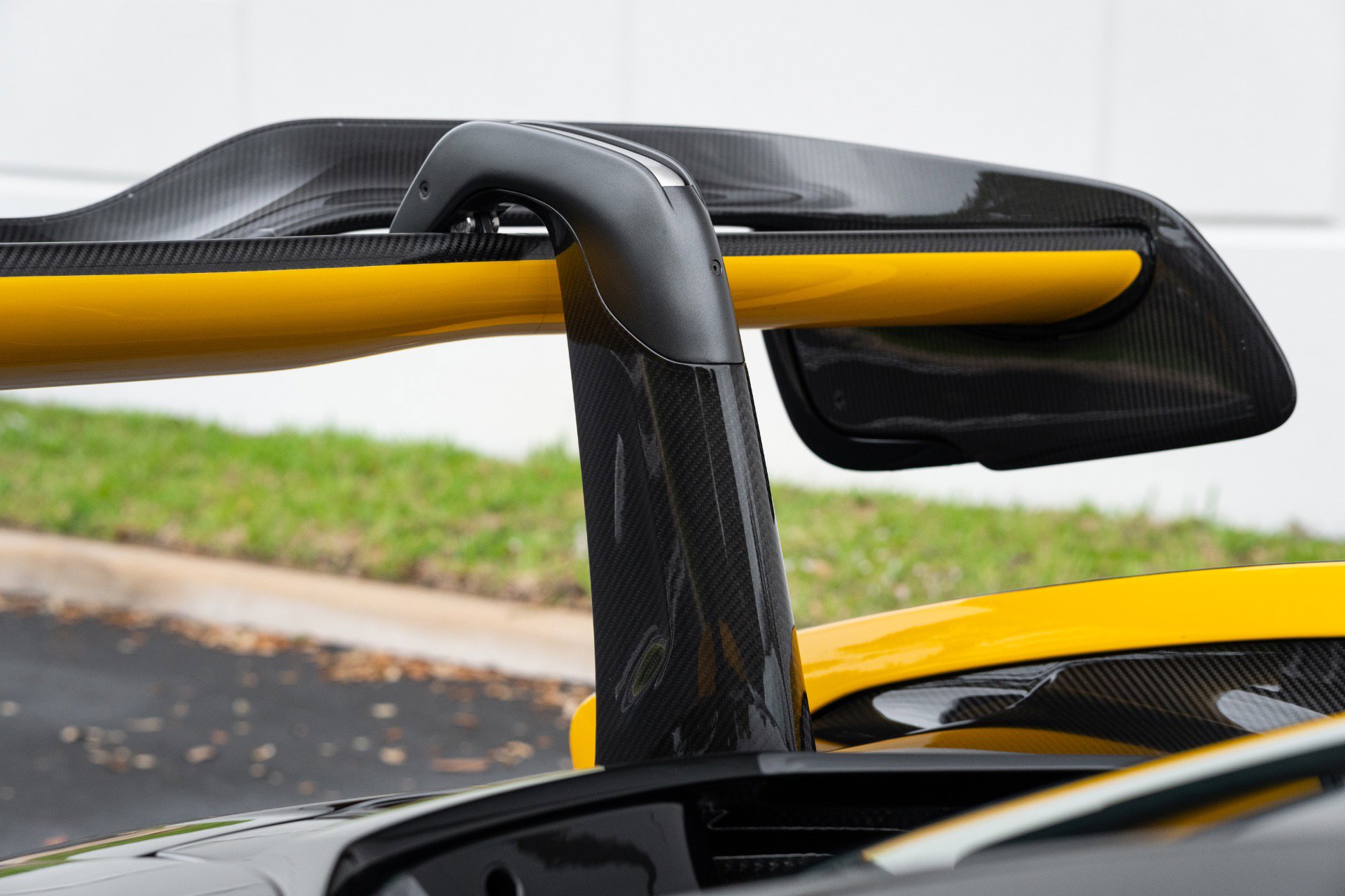 Used 2019 McLaren Senna photo 30