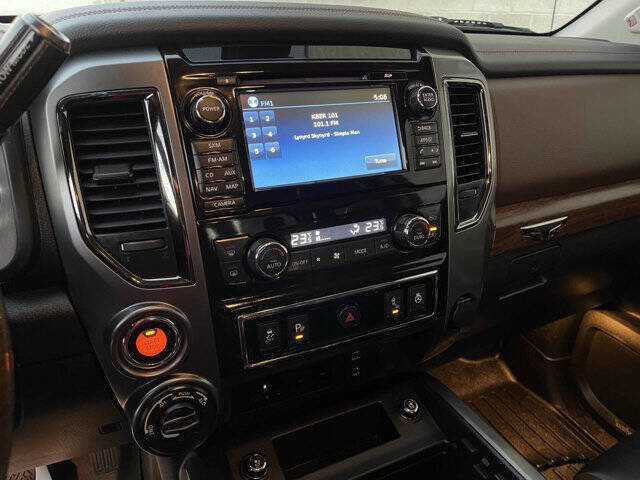 2017 Nissan Titan Platinum Reserve