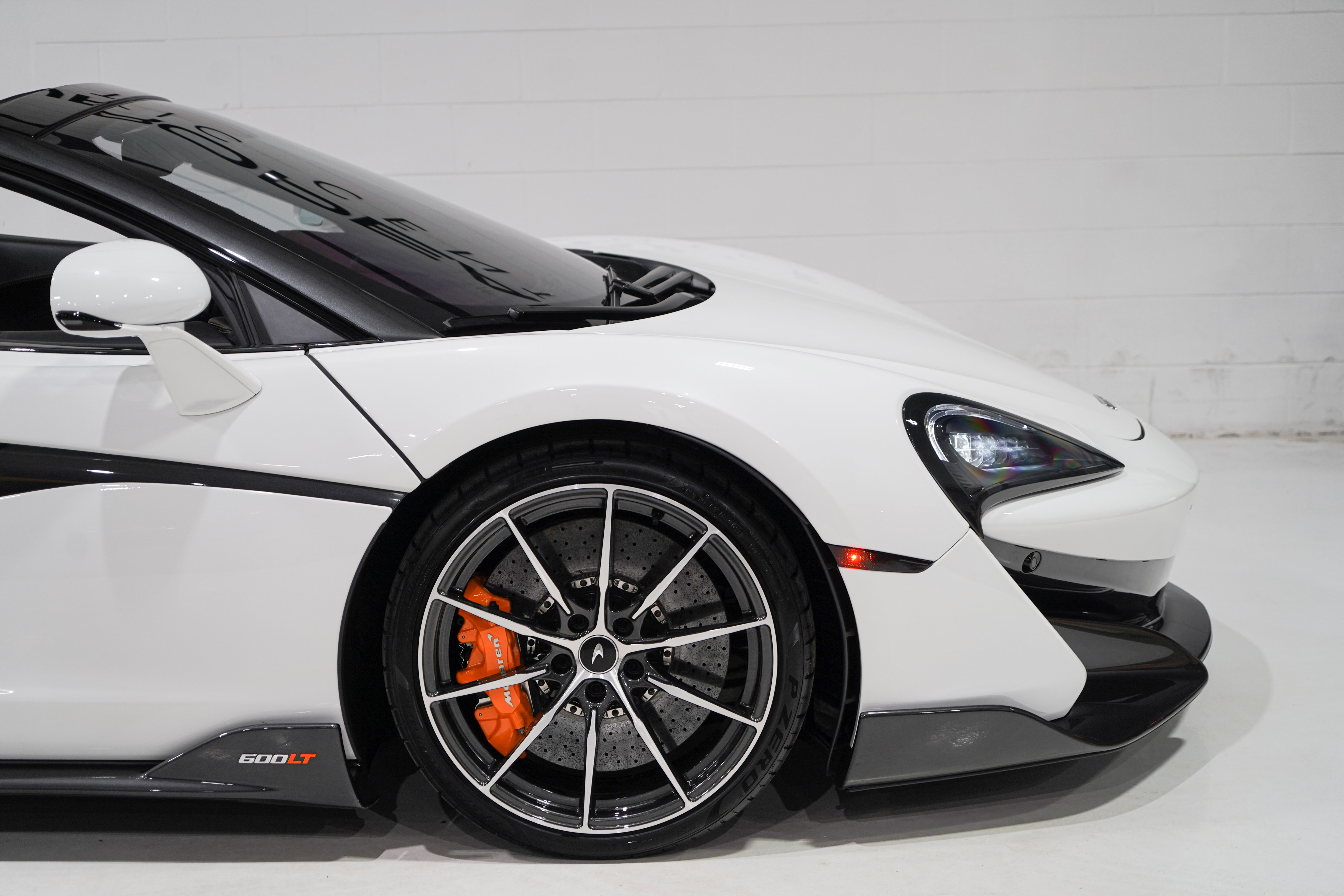 Used 2020 McLaren 600LT Spider photo 23