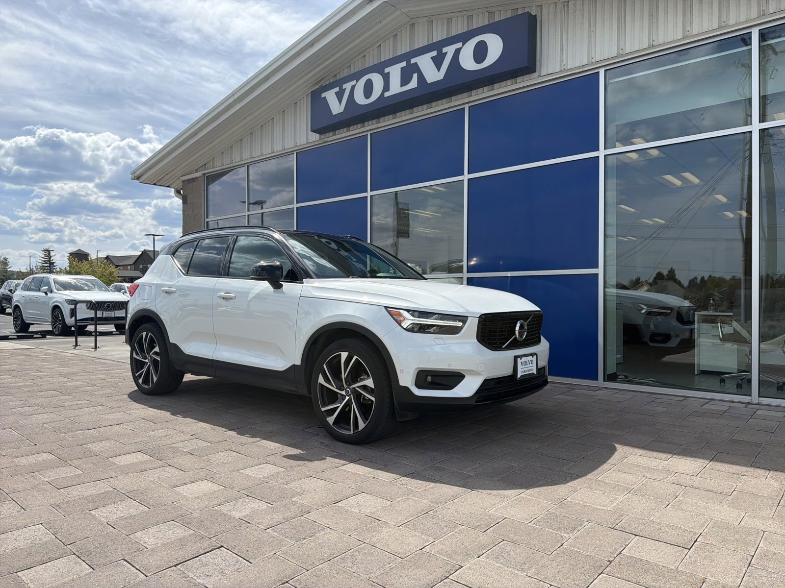 Used 2021 Volvo XC40 T5 R-Design w/ Protection Package Premier