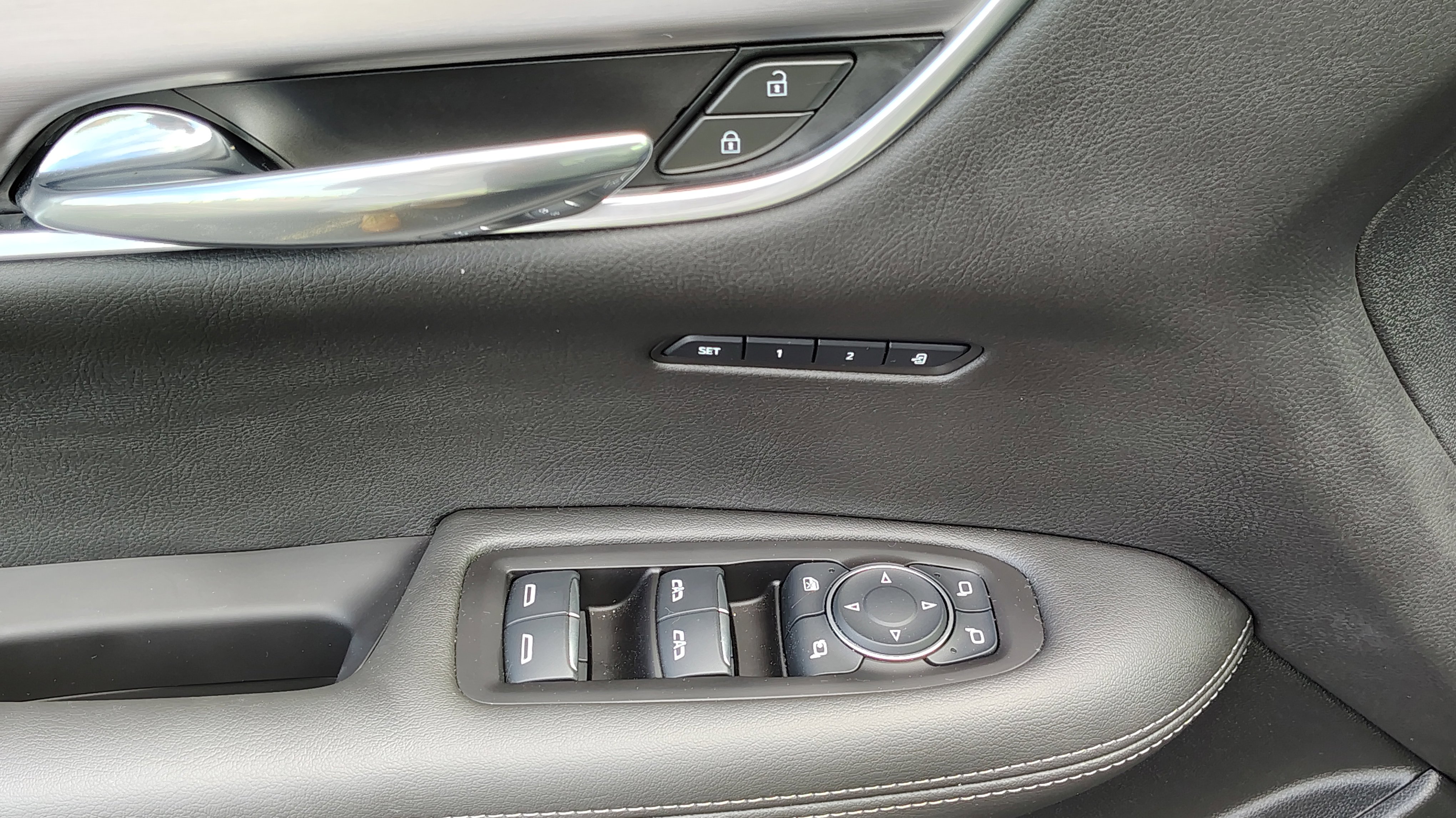 2025 Cadillac XT6 Luxury