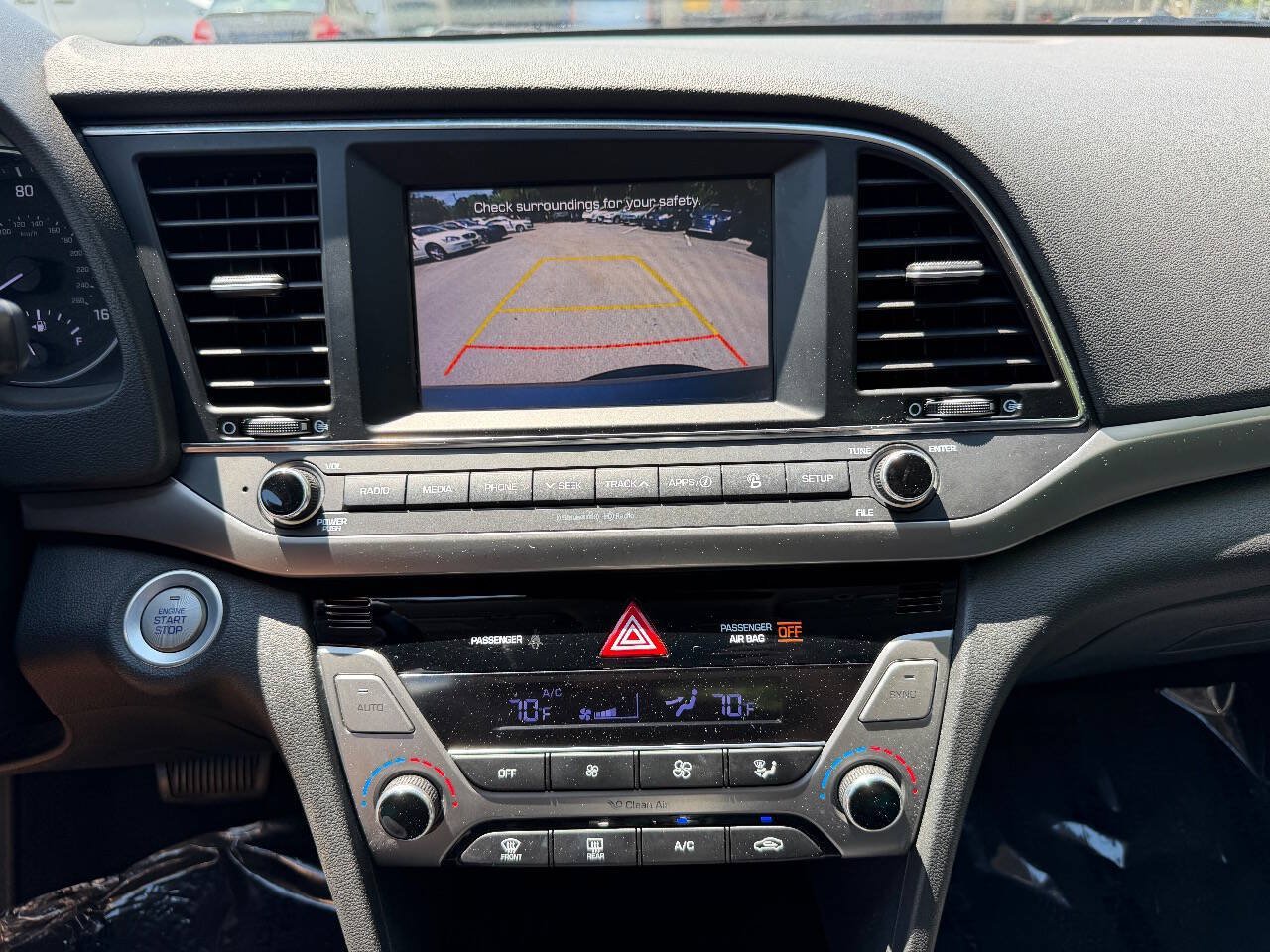 2017 Hyundai Elantra Limited - Photo 11