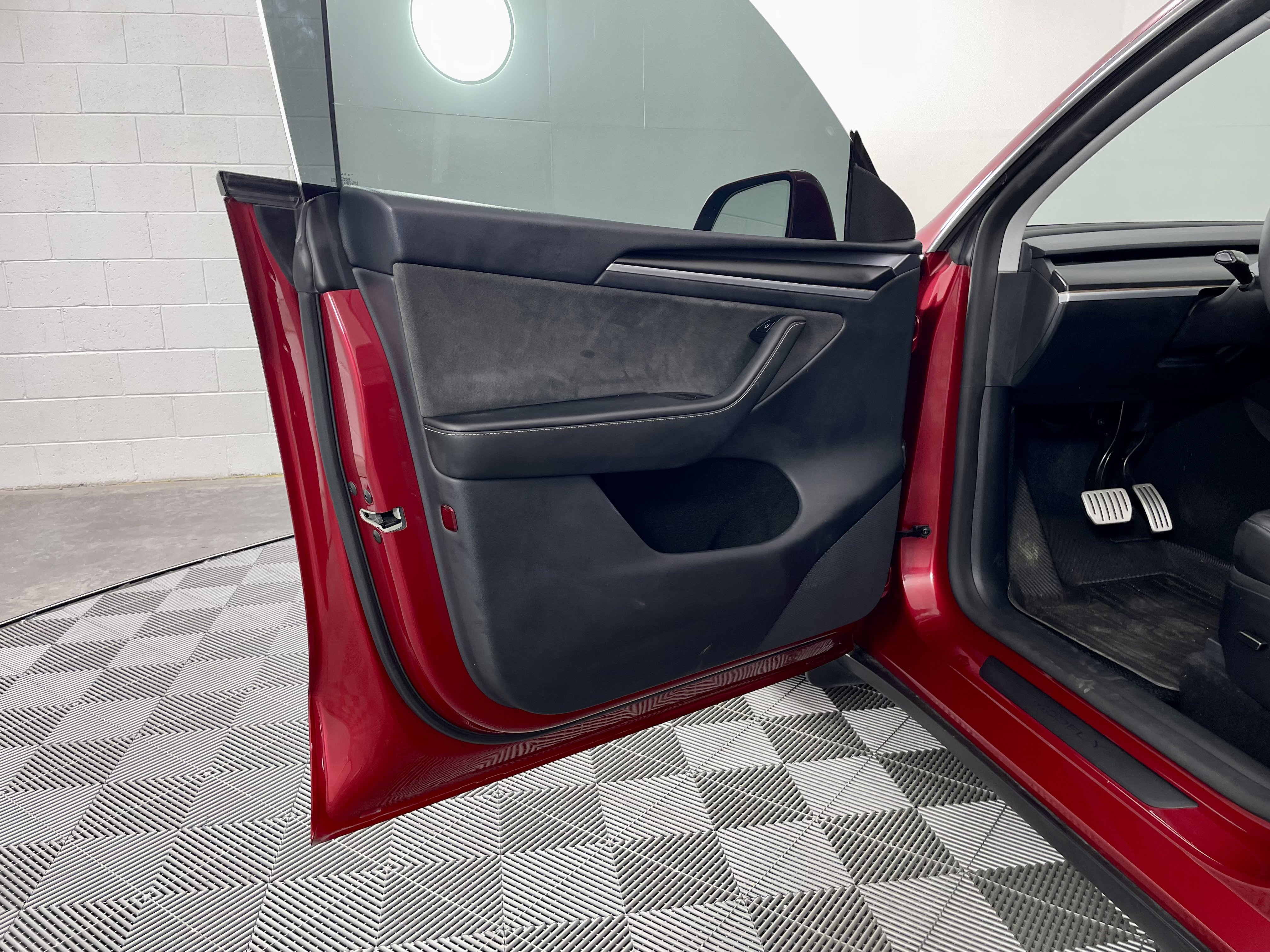 2024 Tesla Model Y Performance