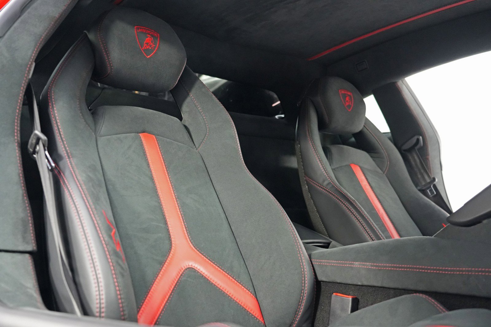 2017 Lamborghini Aventador S