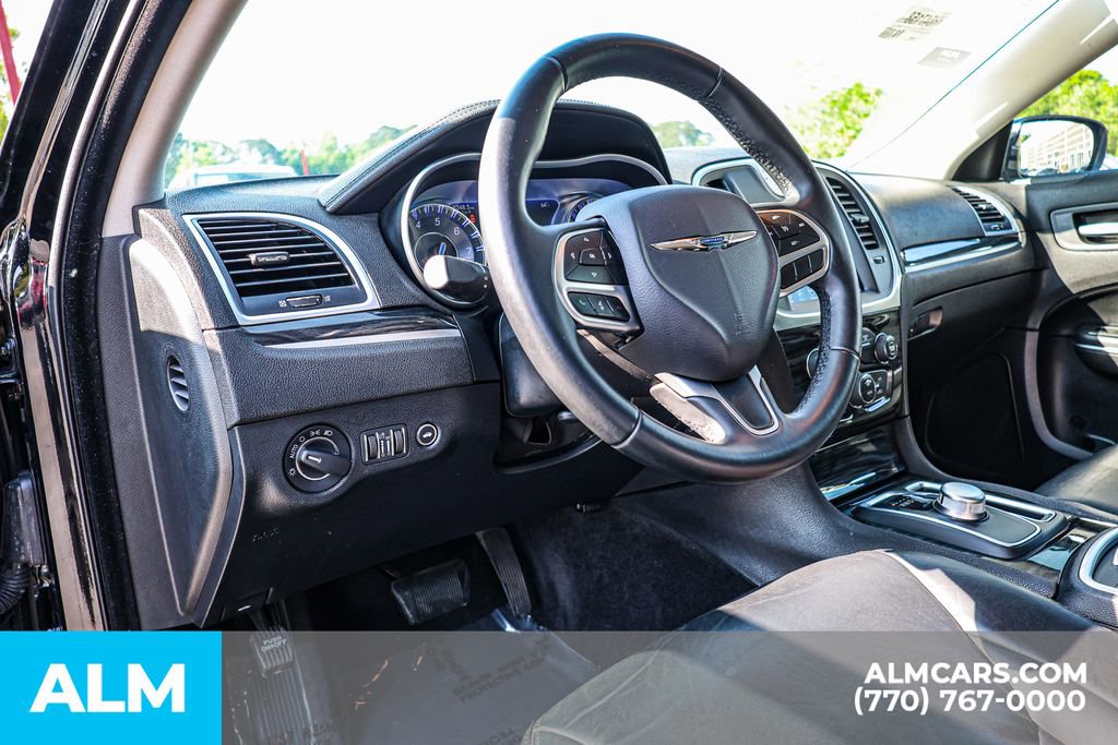 2017 Chrysler 300 Limited