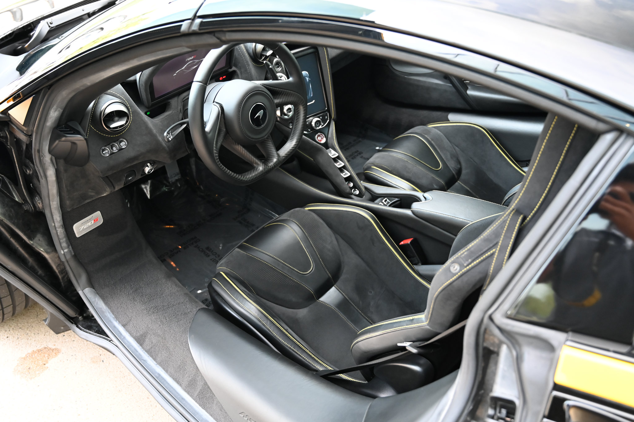 Used 2020 McLaren 720S Performance photo 9