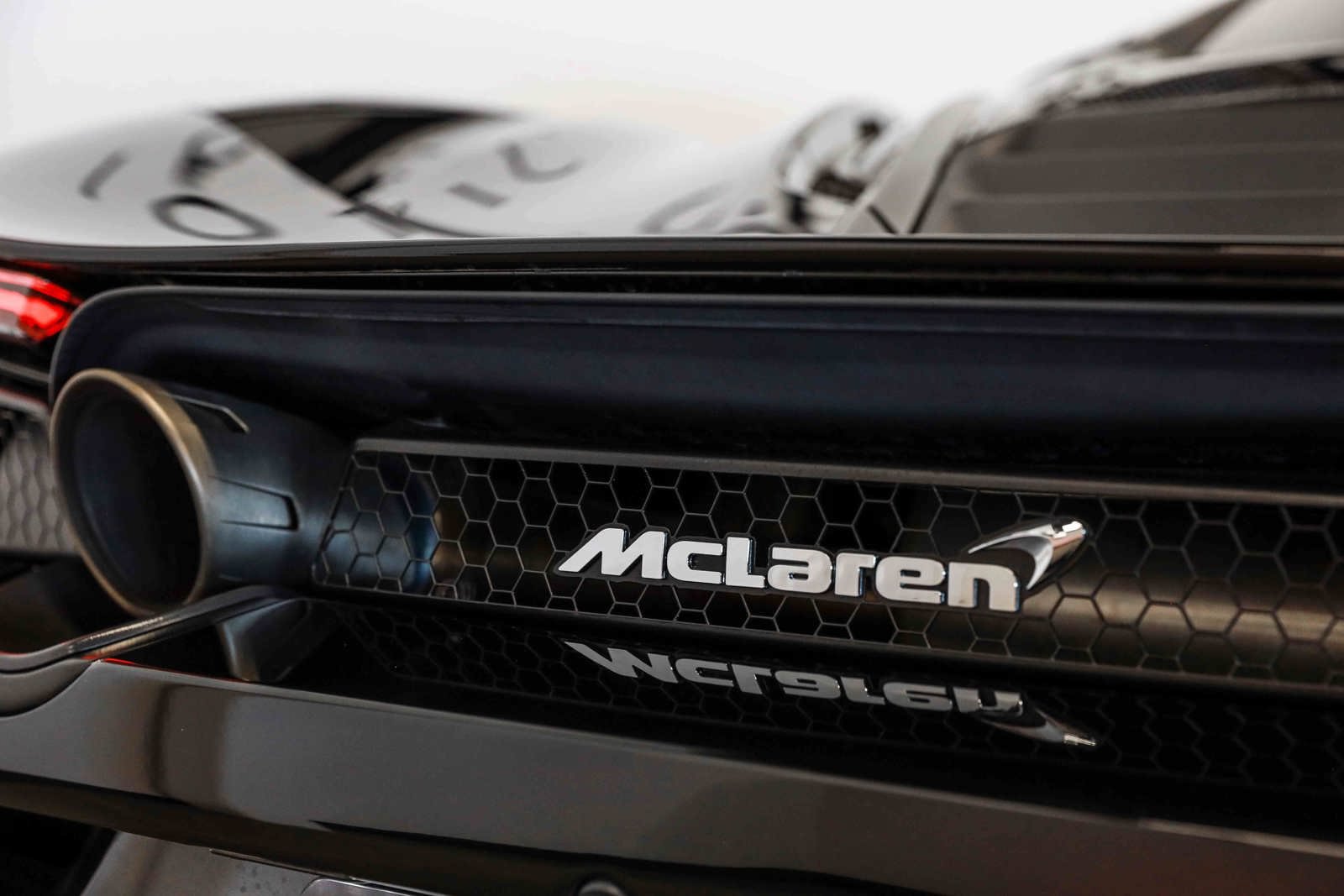 Used 2019 McLaren 720S photo 32