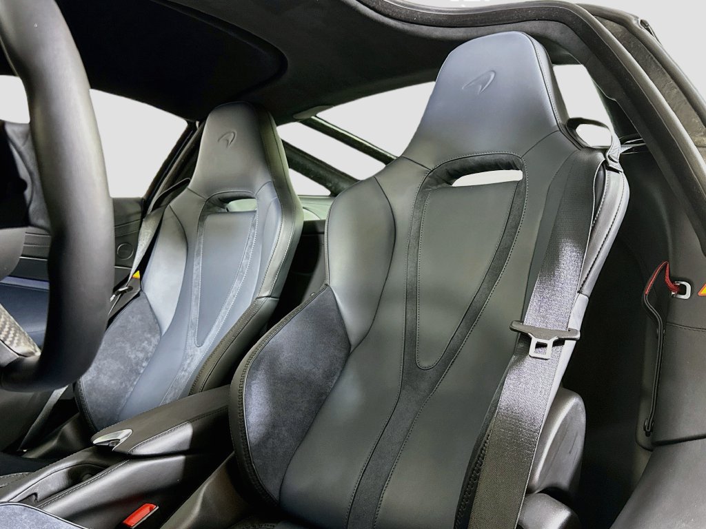 Used 2025 McLaren 750S photo 16