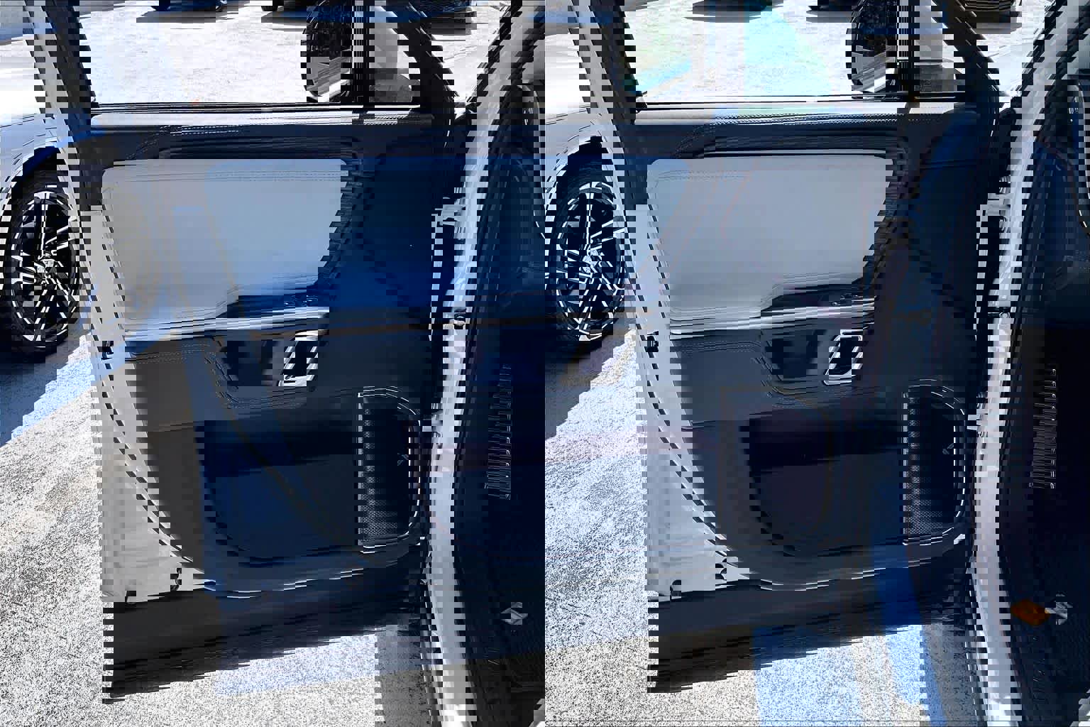 2024 Rivian R1S Adventure