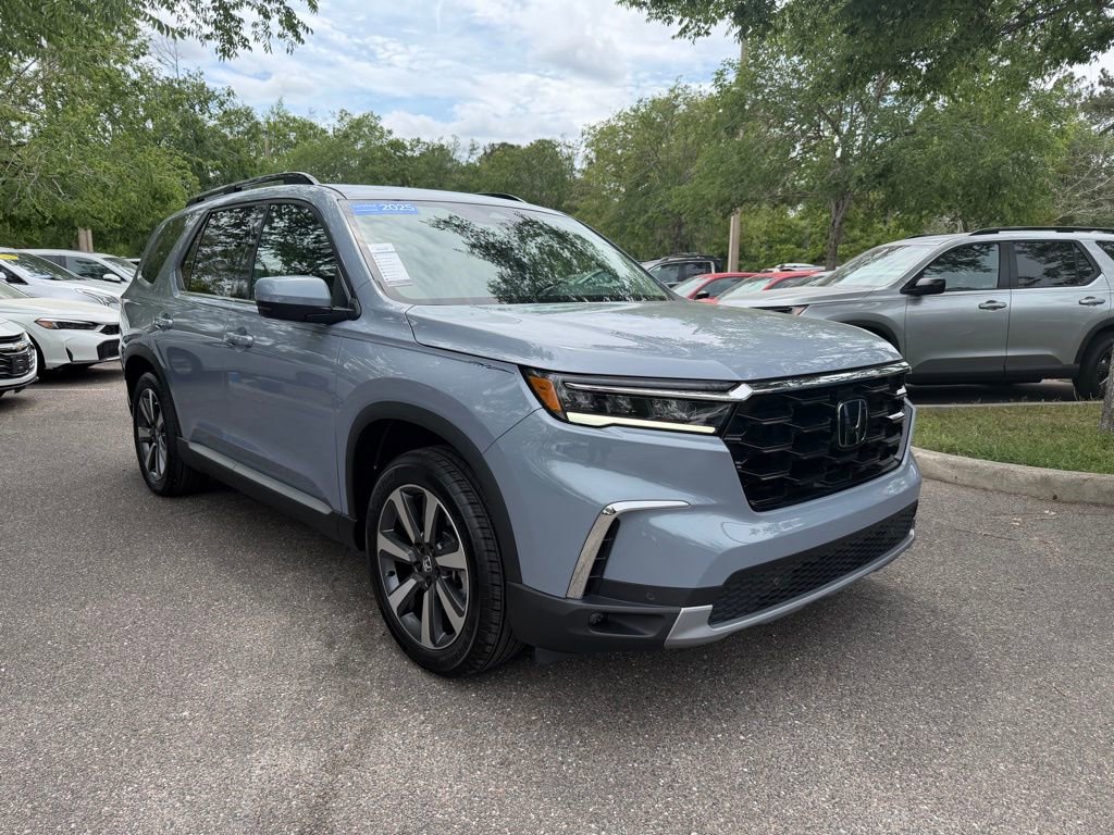 Certified 2025 Honda Pilot Touring
