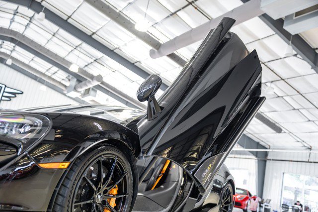 Used 2020 McLaren 600LT Spider photo 13