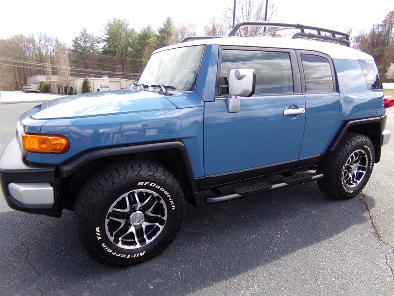 Used 2011 Toyota FJ Cruiser 4WD w/ Convenience Pkg