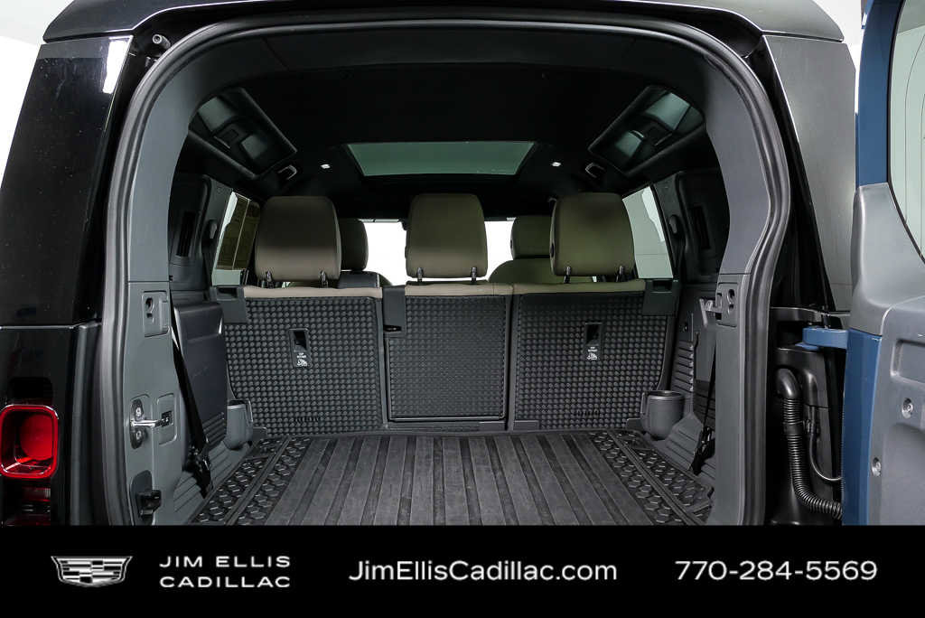 2023 Land Rover Defender 110 SE