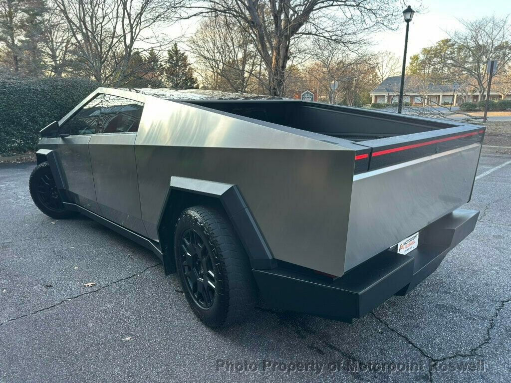 2024 Tesla Cybertruck AWD Crew Cab