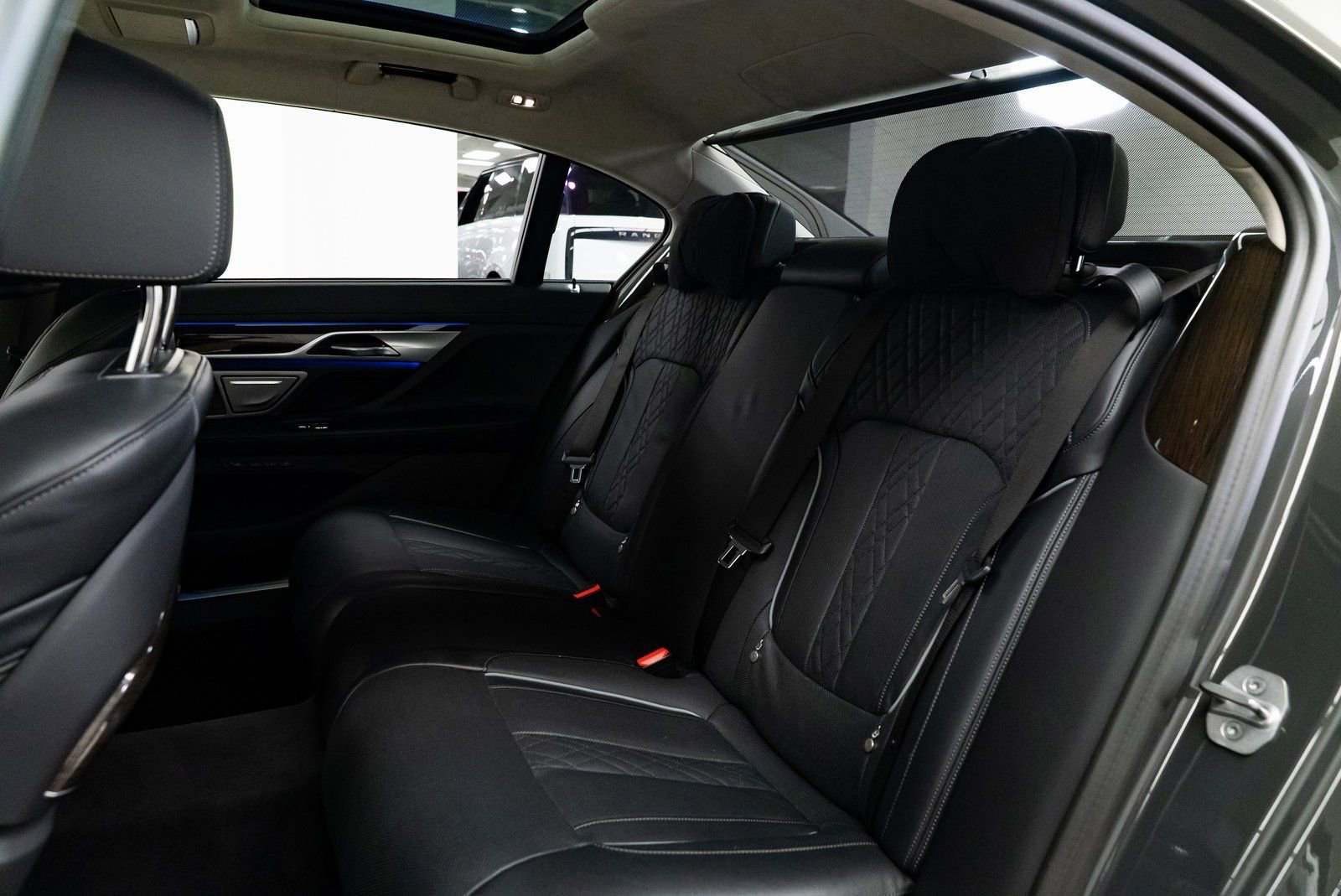 2022 BMW M760i xDrive