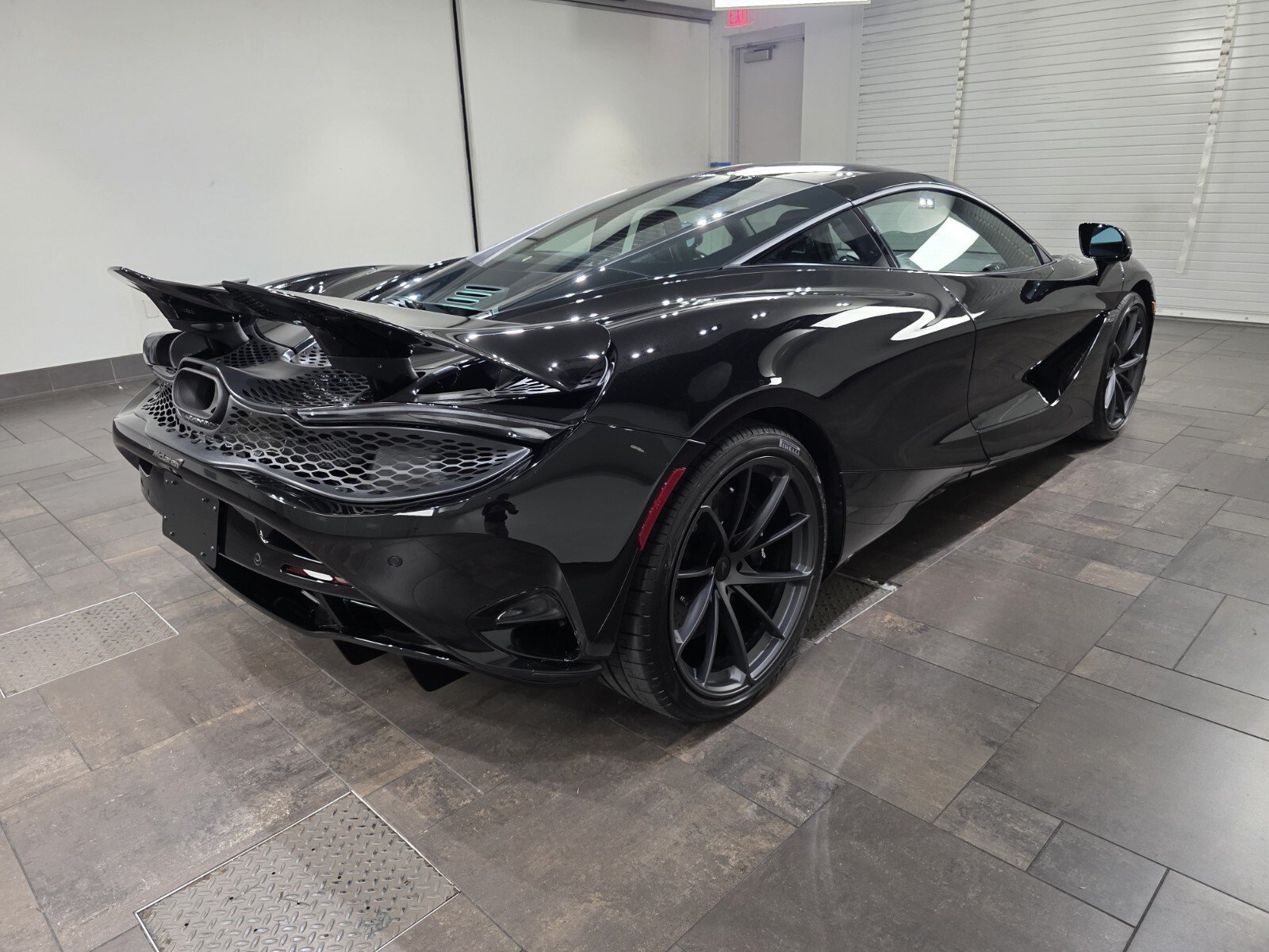 New 2026 McLaren 750S Coupe photo 24