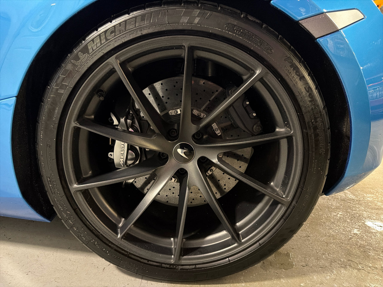 Used 2020 McLaren 720S Luxury photo 19